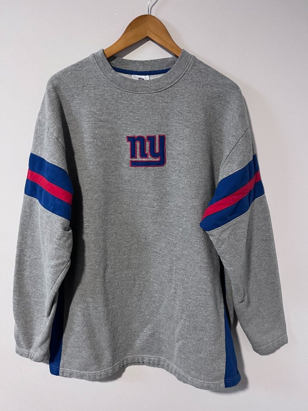 Team Apparel NFL New York Giants Football Embroidered Logo Sweatshirt